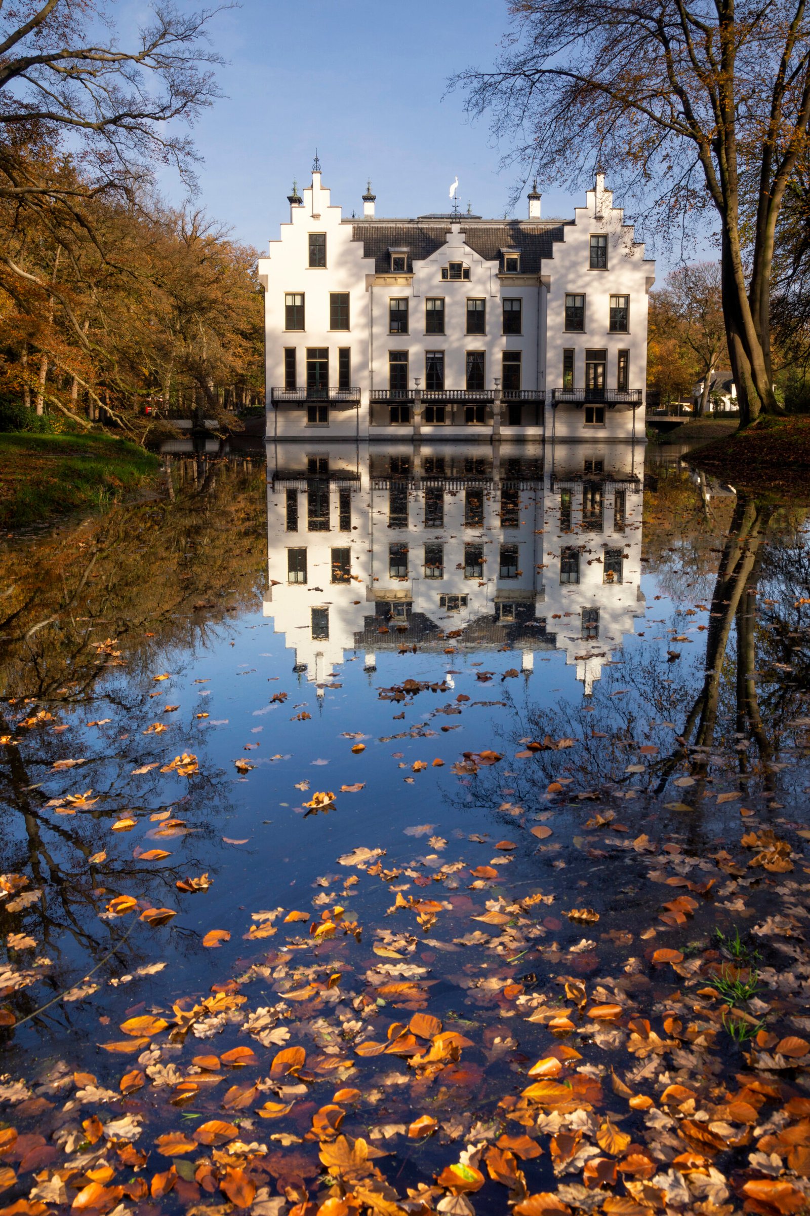 Castle Staverden in autumn mood